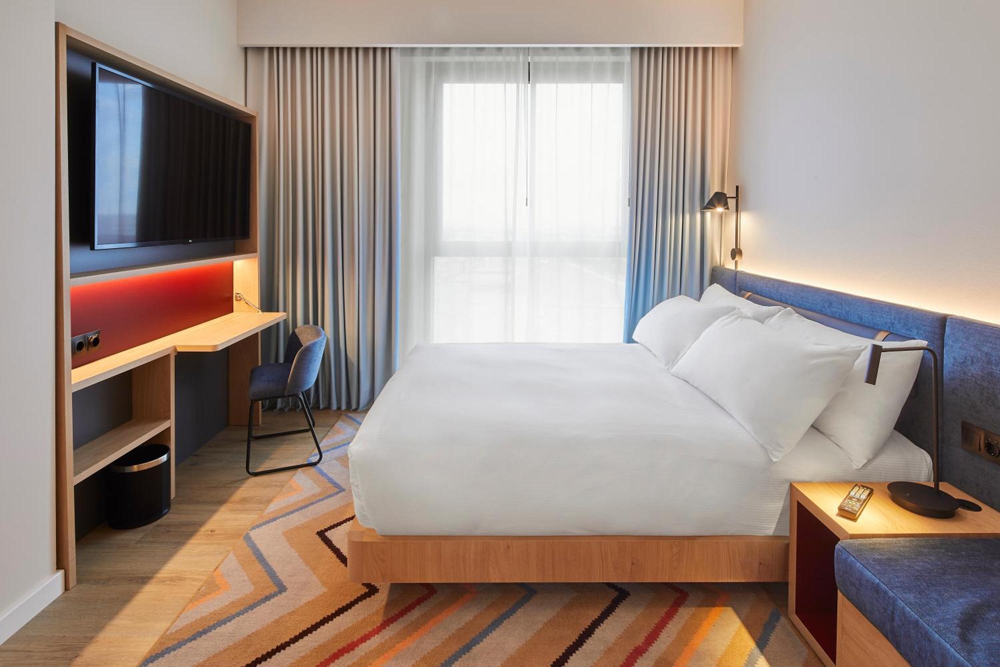 Hotel Hampton By Hilton Barcelona Fira Gran Via 3*